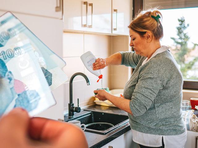  Ev hanımlarının emeklilik hayali g&uuml;ndemde! Uzman isim uyardı: 'Bir g&uuml;n bile...'