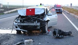 Hacca gitmek i&ccedil;in &ccedil;ıktığı yolda ge&ccedil;irdiği kazada hayatını kaybetti