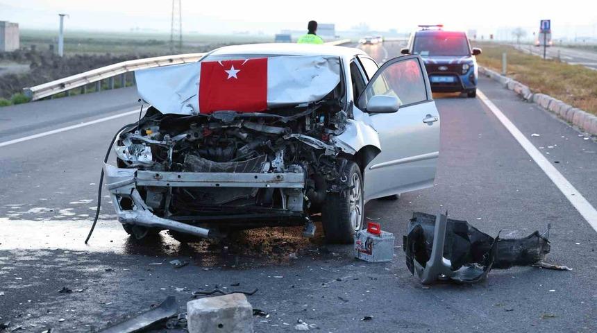 Hacca gitmek i&ccedil;in &ccedil;ıktığı yolda ge&ccedil;irdiği kazada hayatını kaybetti