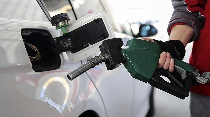 Avrupa'da akaryakıt fiyatları d&uuml;şm&uuml;yor! Artış y&uuml;zde 12'ye ulaştı