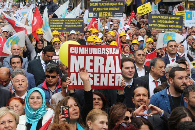 Akşener: İYİ Parti'yi seçime sokmamak gibi bir planı yırtar atarız