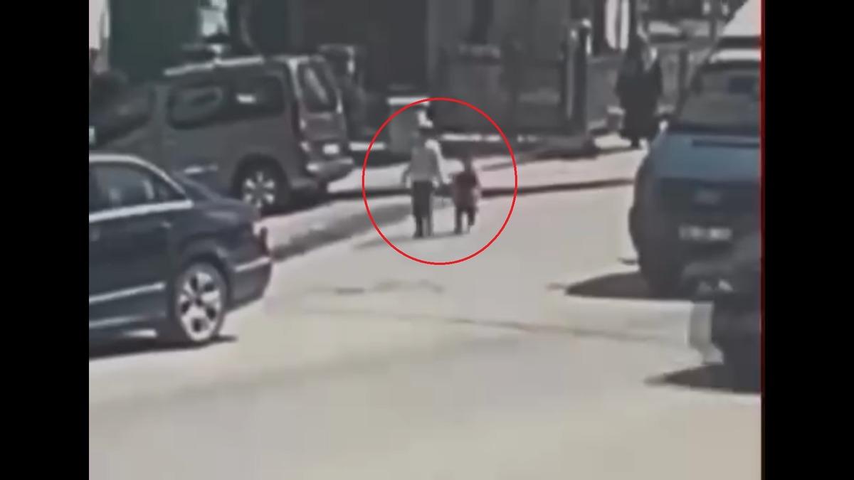 Park d&ouml;n&uuml;ş&uuml; kabusa d&ouml;nd&uuml;: Dedesinin elinden ka&ccedil;tı, kamyonet &ccedil;arptı! 3