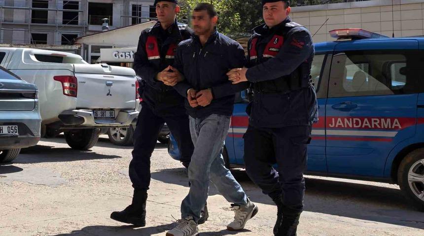 Bursa&rsquo;da 17 yıl hapis cezası bulunan şahıs jandarma ekiplerince yakalandı