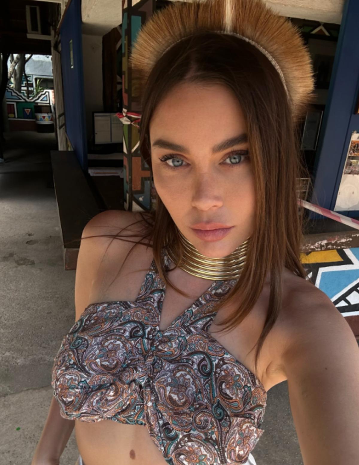 Kafalar dağıldı! Esin &Ccedil;epni den Atakan ve Selen &Ouml;zyurt &ccedil;iftine olay su&ccedil;lama 2