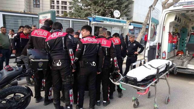 Malatya&rsquo;da yunus timleri kaza yaptı: 2 polis yaralı 3