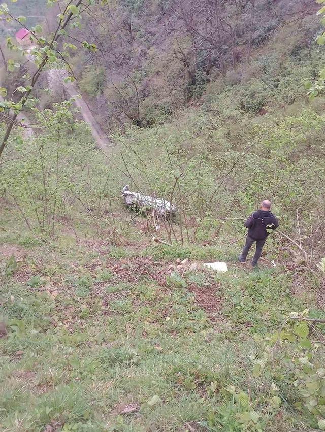 Giresun&rsquo;da otomobil fındık bah&ccedil;esine yuvarlandı: 1 &ouml;l&uuml; 1