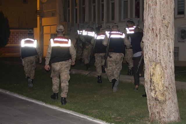 Jandarmaya mektup yazıp öz babasının cinsel istismarını ortaya çıkardı