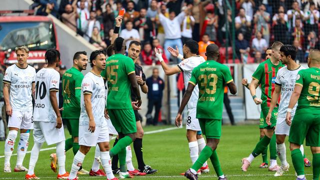 TFF 1. Lig'de işler arap saçına döndü! Amedspor ve Erokspor büyük fırsat tepti