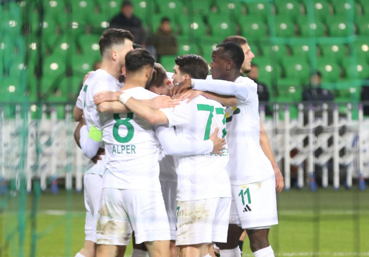 TFF 1. Lig de işler arap sa&ccedil;ına d&ouml;nd&uuml;! Amedspor ve Erokspor b&uuml;y&uuml;k fırsat tepti 2