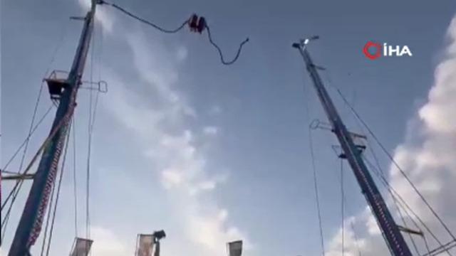 İspanya'da lunaparkta korku dolu anlar: Salıncağın halatı koptu: 4 yaralı