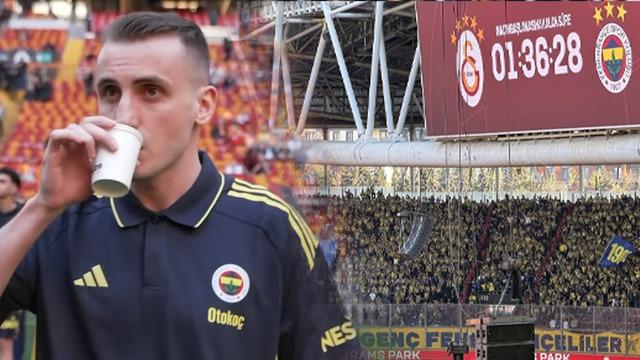 Kerem Aktürkoğlu, Galatasaray sahasına elinde çayla çıktı! Stadyumda çalan şarkı gündem oldu