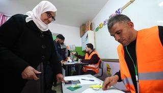 Filistin'de yıllar sonra yapılan se&ccedil;imlerde "Abbas" &uuml;st&uuml;nl&uuml;ğ&uuml;