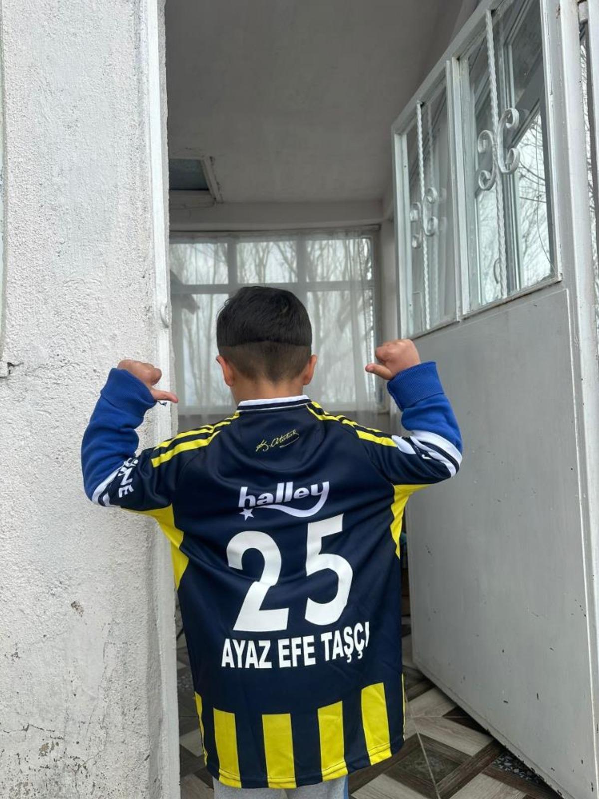 Karayazı Kaymakamı Titiz&rsquo;den &ccedil;ocuklara anlamlı s&uuml;rpriz 3