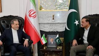 İran Dışişleri Bakanı Arakçi, Pakistan Genelkurmay Başkanı Munir ile bir araya geldi
