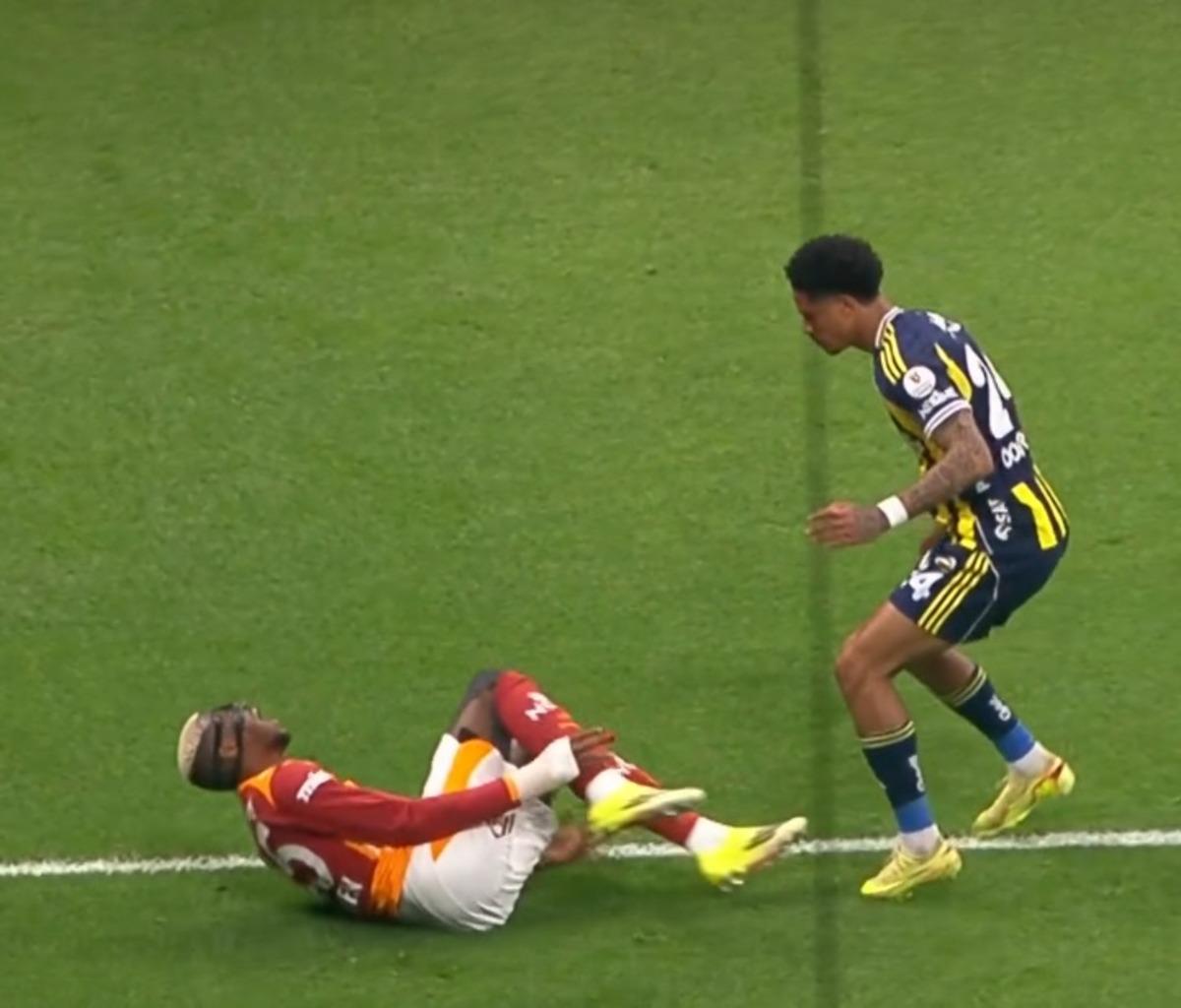 Galatasaray dan Yasin Kol a penaltı tepkisi! Sosyal medya yanıyor 3