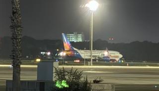 Pilot rahatsızlandı u&ccedil;ak acil iniş yaptı