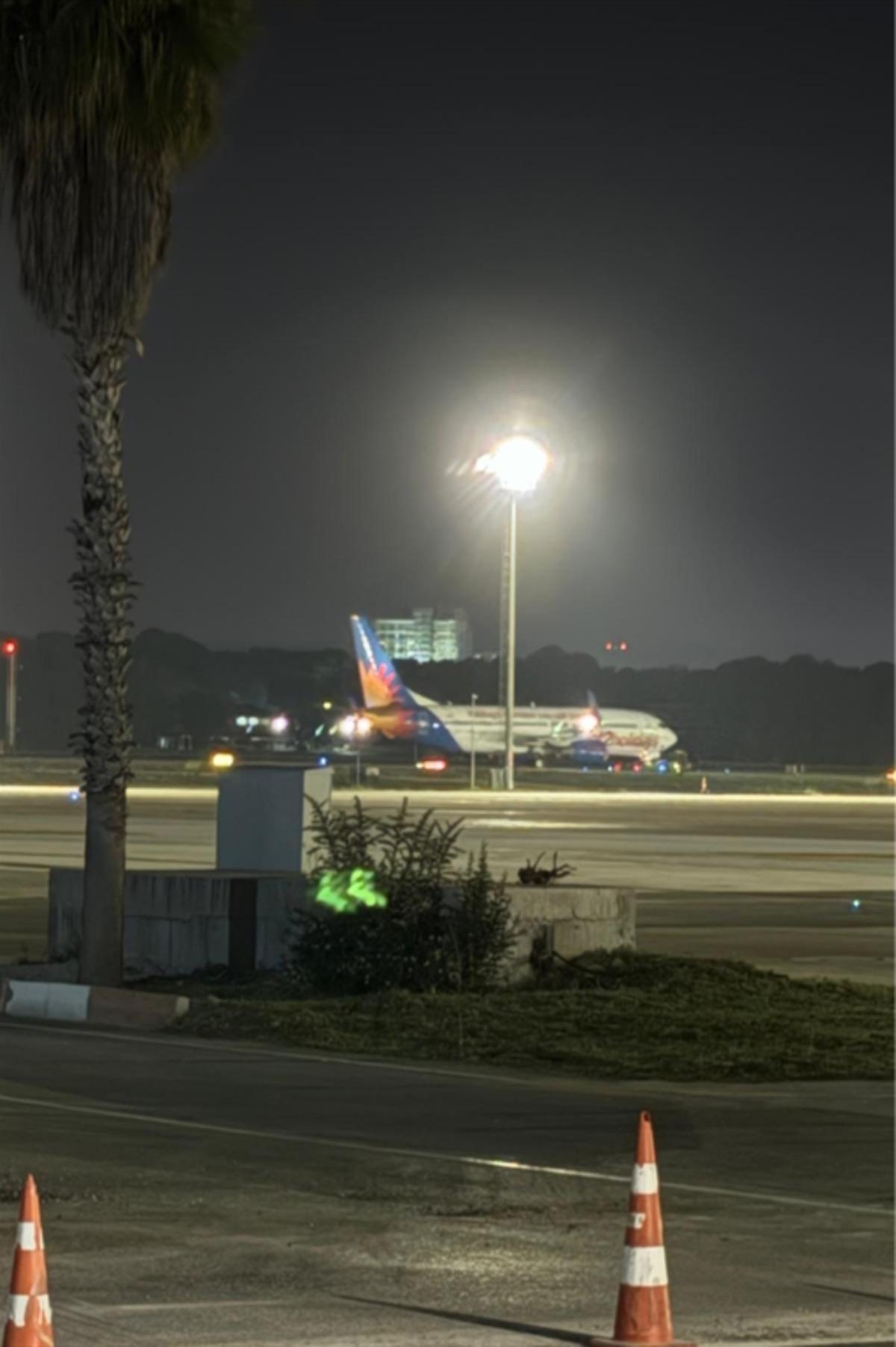 U&ccedil;akta rahatsızlanan pilot nedeniyle acil iniş 2