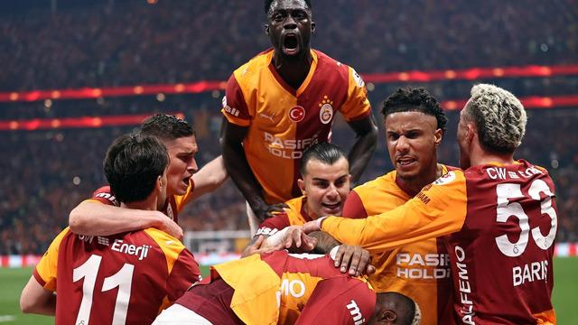 Galatasaray'dan göndermeli paylaşımlar! Ağlayan Kanarya videosu gündem oldu