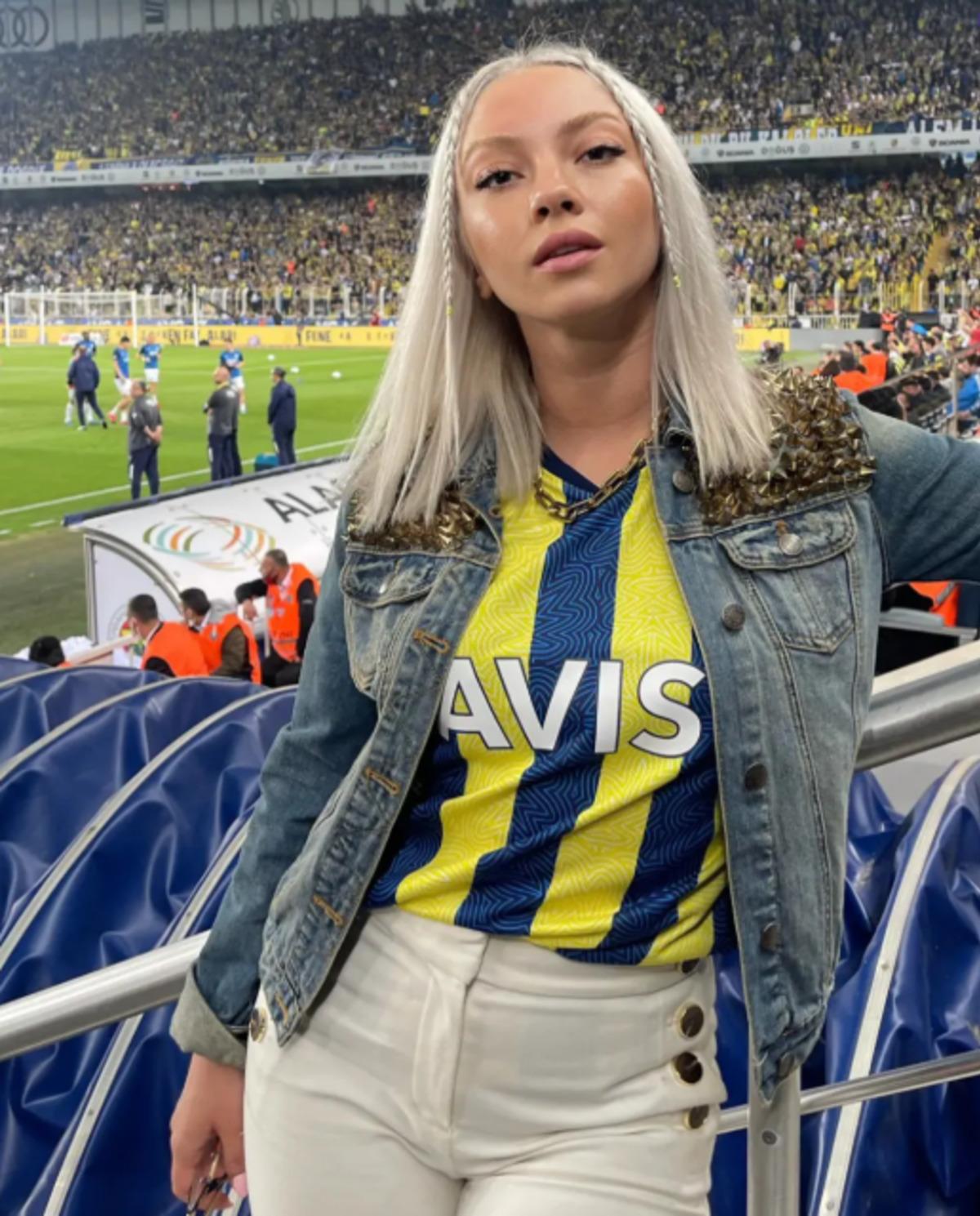 Derbi sonrası Ece Se&ccedil;kin &ccedil;ok sinirlendi: Hain oğlu hainsin Ederson 1