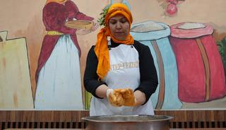 Eşine yardım etmek i&ccedil;in gitti kendi işinin patronu oldu!