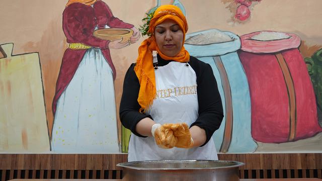 Eşine yardım etmek için gitti kendi işinin patronu oldu!