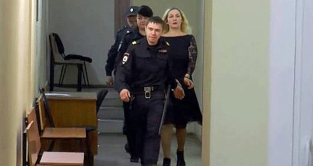 Tecav&uuml;z etmeye &ccedil;alışan eski kocasının cinsel organını bı&ccedil;akla kesti