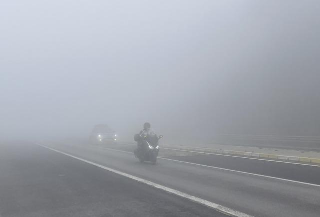 Bolu Dağı nda sis g&ouml;r&uuml;ş mesafesini d&uuml;ş&uuml;rd&uuml; 2