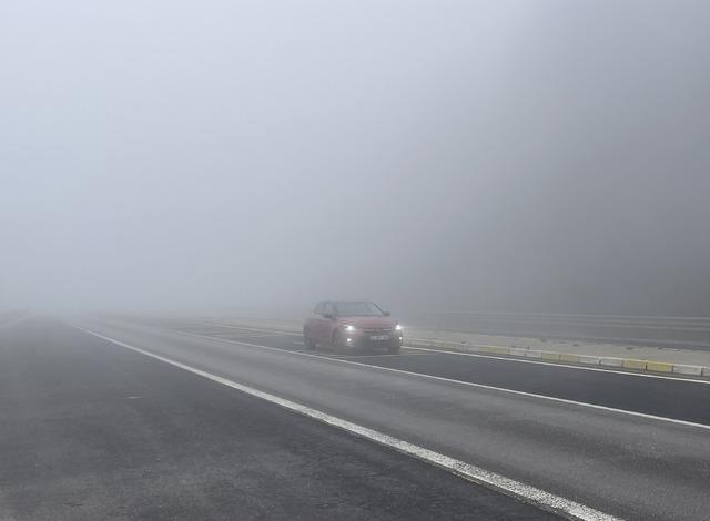 Bolu Dağı nda sis g&ouml;r&uuml;ş mesafesini d&uuml;ş&uuml;rd&uuml; 1