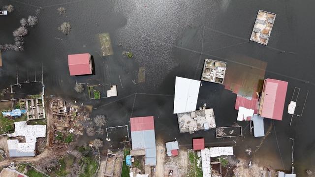 Yer: Diyarbakır... Baraj kapakları açıldı: 10 ev sulara teslim!