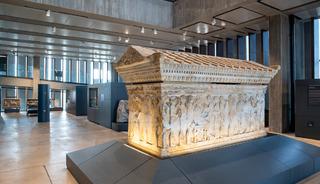 Kolezyum'da Troya r&uuml;zgarı! 221 eserle tarih d&uuml;nya sahnesinde