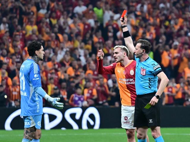 Ederson'dan '&Ouml;z&uuml;r' paylaşımı: "Haksızlığa uğradığımıza inanıyorum"