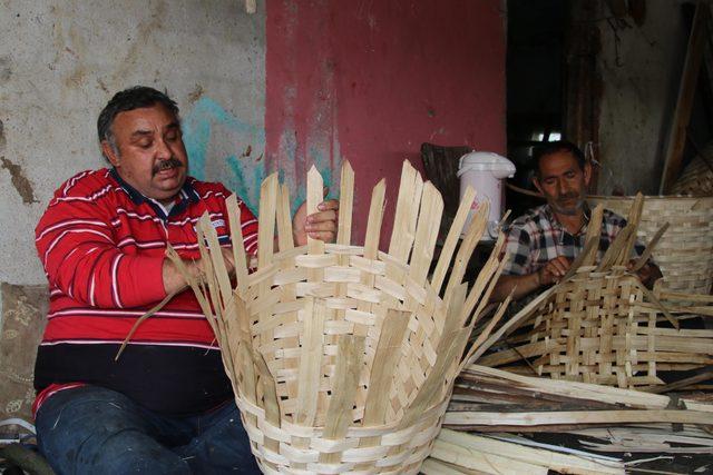 Baba mesleği sepetçiliği yaşatmaya çalışıyor