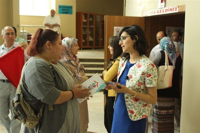 Hatay’da koruyucu aileler bilgilendirildi