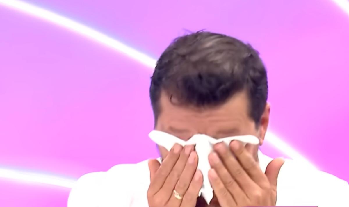 İlker Aksum ağlayarak itiraf etti: "Beni ger&ccedil;ekten &ccedil;ukurdan &ccedil;ıkardı" 4