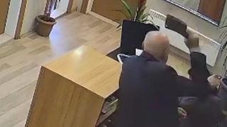 Aybastı Belediyesi'nde satırlı saldırı! O anlar kamerada