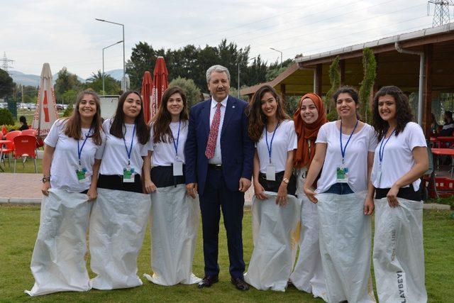 Prof. Dr. Budak,  “Çocuk eğitiminde ülkemizin önde gelen üniversitelerinden biriyiz”