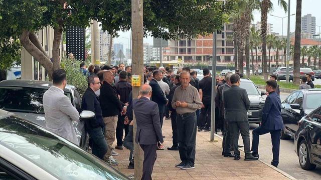 Boğazına çilek kaçarak hayatını kaybeden minik Mustafa Mersin’de toprağa verildi 3