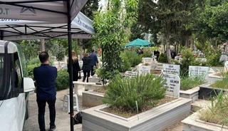 Boğazına &ccedil;ilek ka&ccedil;arak hayatını kaybeden minik Mustafa Mersin&rsquo;de toprağa verildi