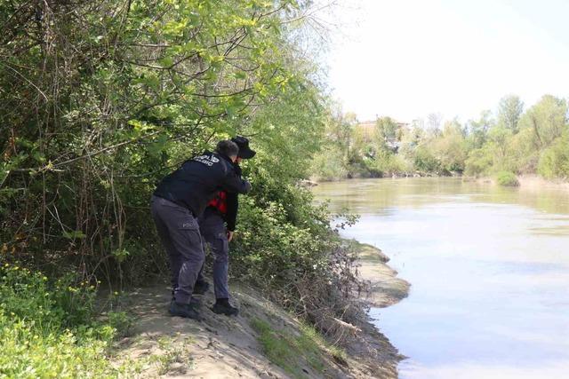Sakarya&rsquo;da nehre d&uuml;şen &ccedil;ocuğu arama &ccedil;alışmaları bir haftadır s&uuml;r&uuml;yor 2
