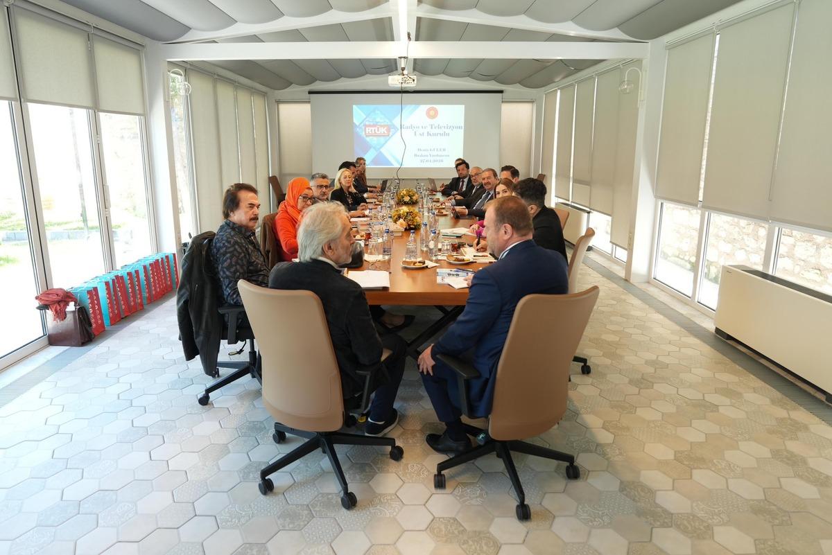 RT&Uuml;K heyeti, K&uuml;lt&uuml;r ve Sanat Politikaları Kurulu Toplantısı na katıldı 1