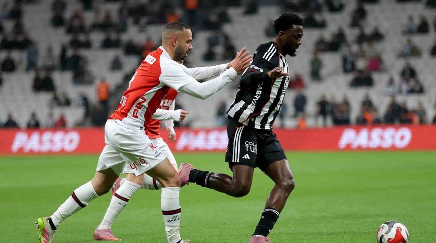 Beşiktaş evinde yaralı! Fatih Karag&uuml;mr&uuml;k'&uuml; ge&ccedil;emedi