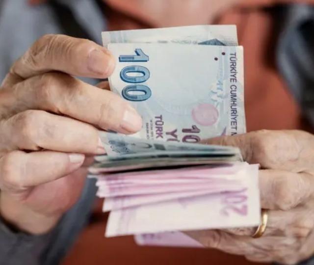 Nisan 2026 emekli promosyonları: Hangi banka ne kadar veriyor?