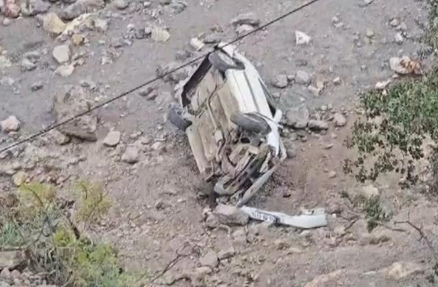 Gaziantep&rsquo;te otomobil dere yatağına u&ccedil;tu, s&uuml;r&uuml;c&uuml; yaralandı 2