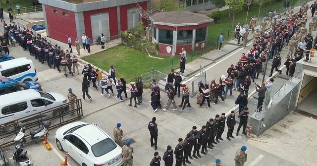 Gaziantep merkezli yasa dışı bahis operasyonunda yakalanan 81 ş&uuml;pheliden 70&rsquo;i tutuklandı 1
