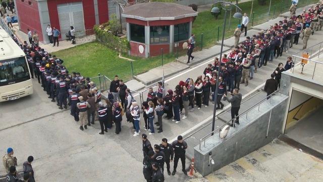 Gaziantep merkezli yasa dışı bahis operasyonunda yakalanan 81 şüpheliden 70’i tutuklandı
