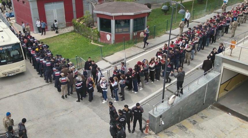 Gaziantep merkezli yasa dışı bahis operasyonunda yakalanan 81 ş&uuml;pheliden 70&rsquo;i tutuklandı