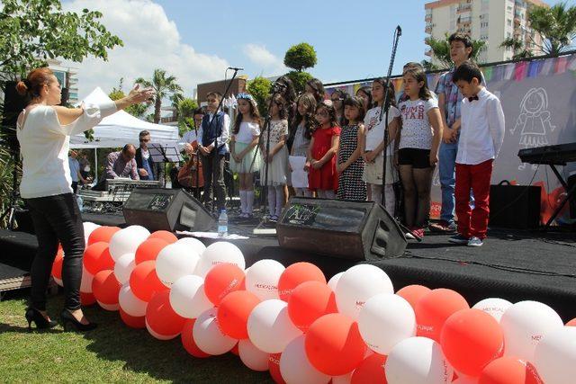 Medical Park’tan erken 23 Nisan şenliği