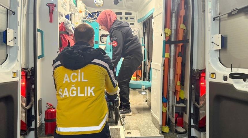 Devrilen motosikletin s&uuml;r&uuml;c&uuml;s&uuml; ağır yaralandı