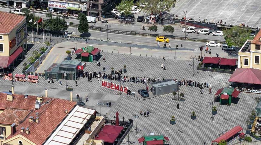 Samsun&rsquo;da şampiyonluk ma&ccedil;ı heyecanı: Biletler i&ccedil;in kuyruk oluştu