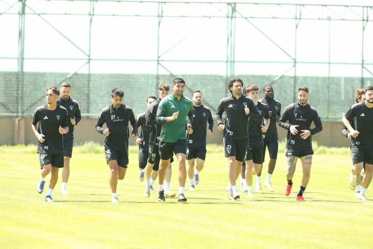 Sel&ccedil;uk İnan: "Ligi 8. ya da 7. bitirme ihtimalimiz var" 3